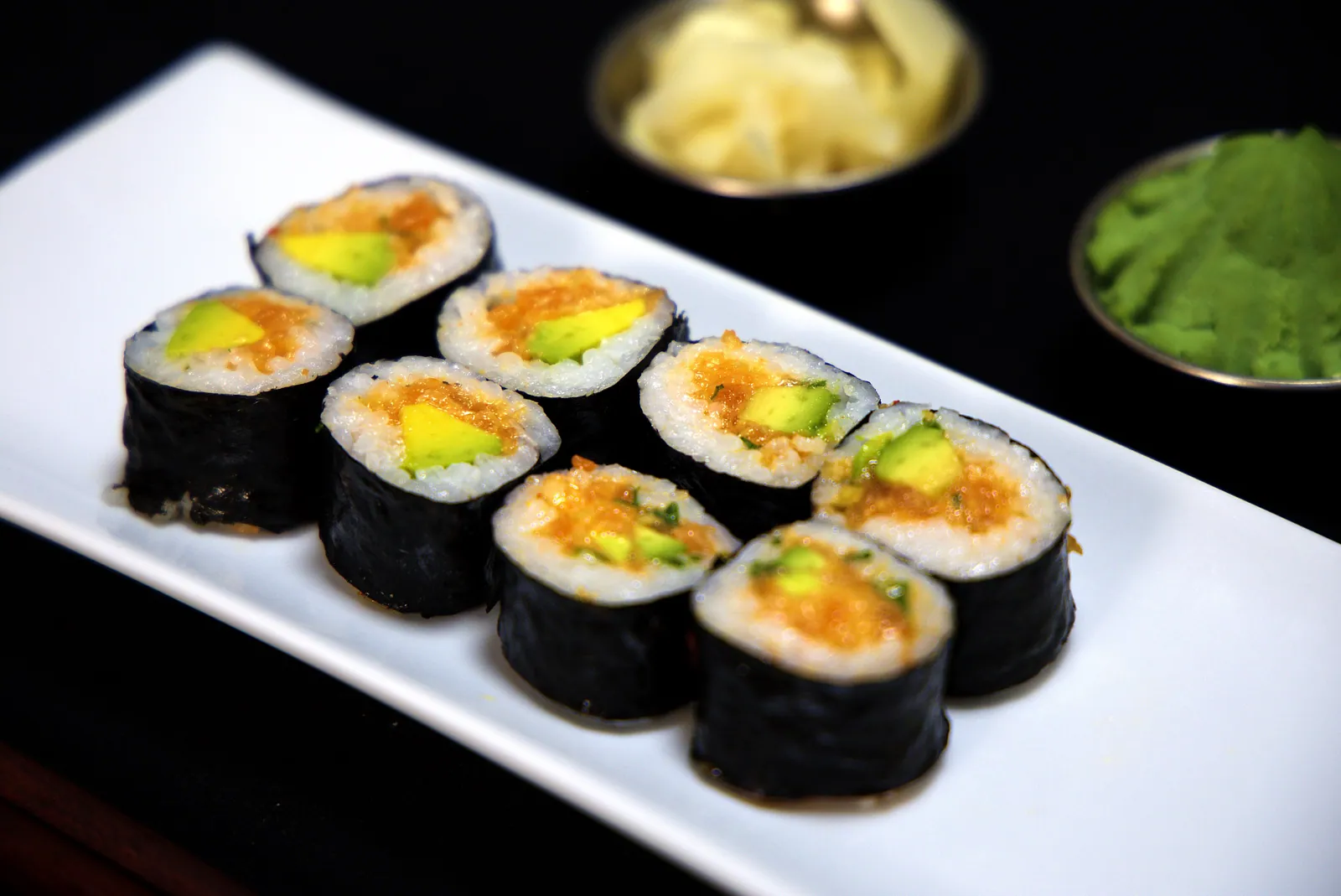 Spicy salmon and avocado maki